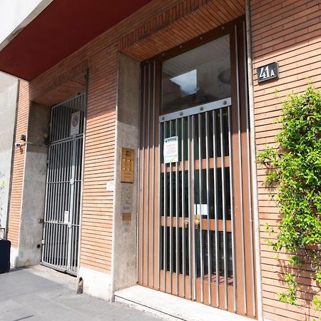 Modern & Stylish Near Isola & Central Station ميلان المظهر الخارجي الصورة