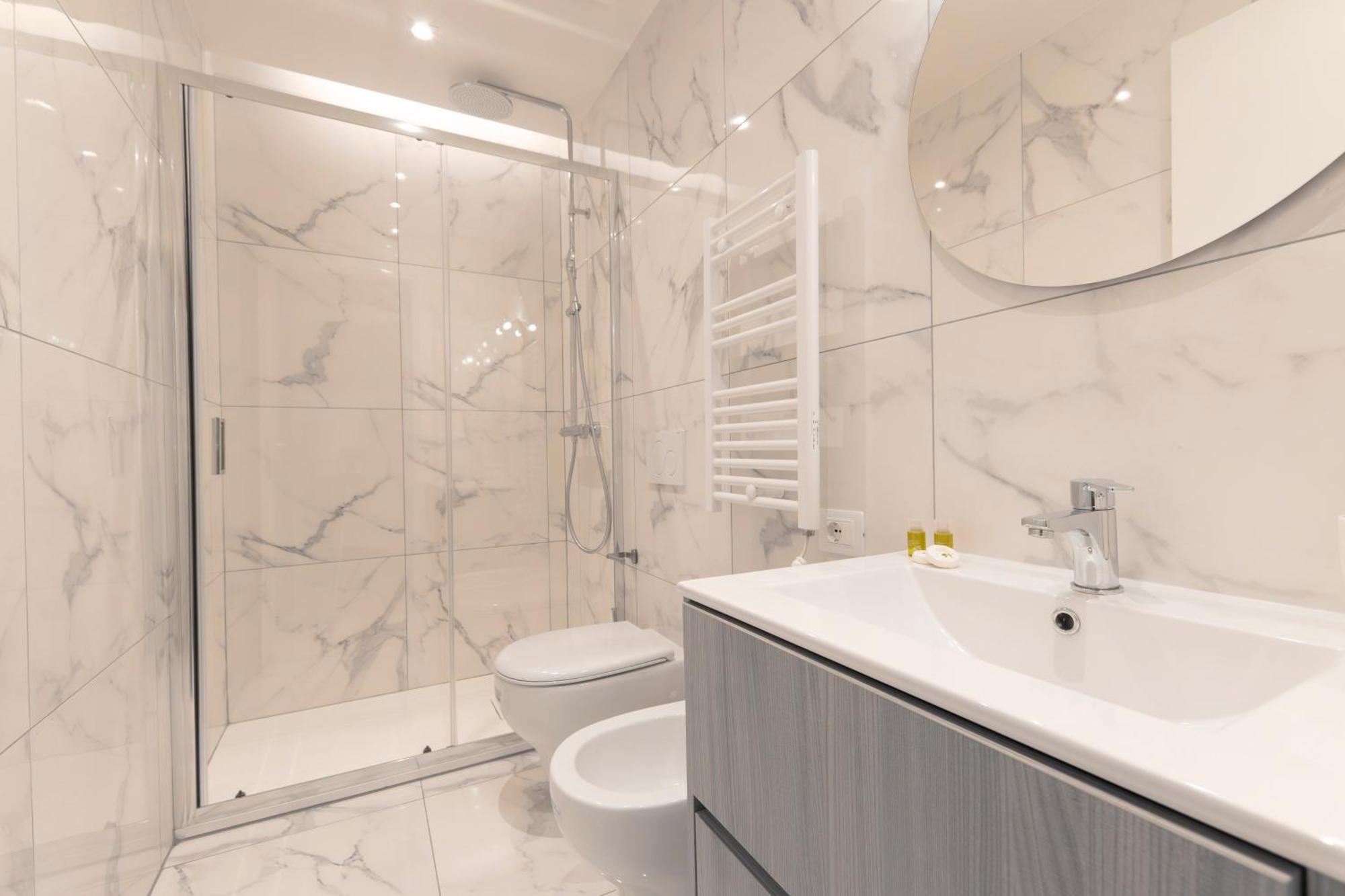 Modern & Stylish Near Isola & Central Station ميلان المظهر الخارجي الصورة