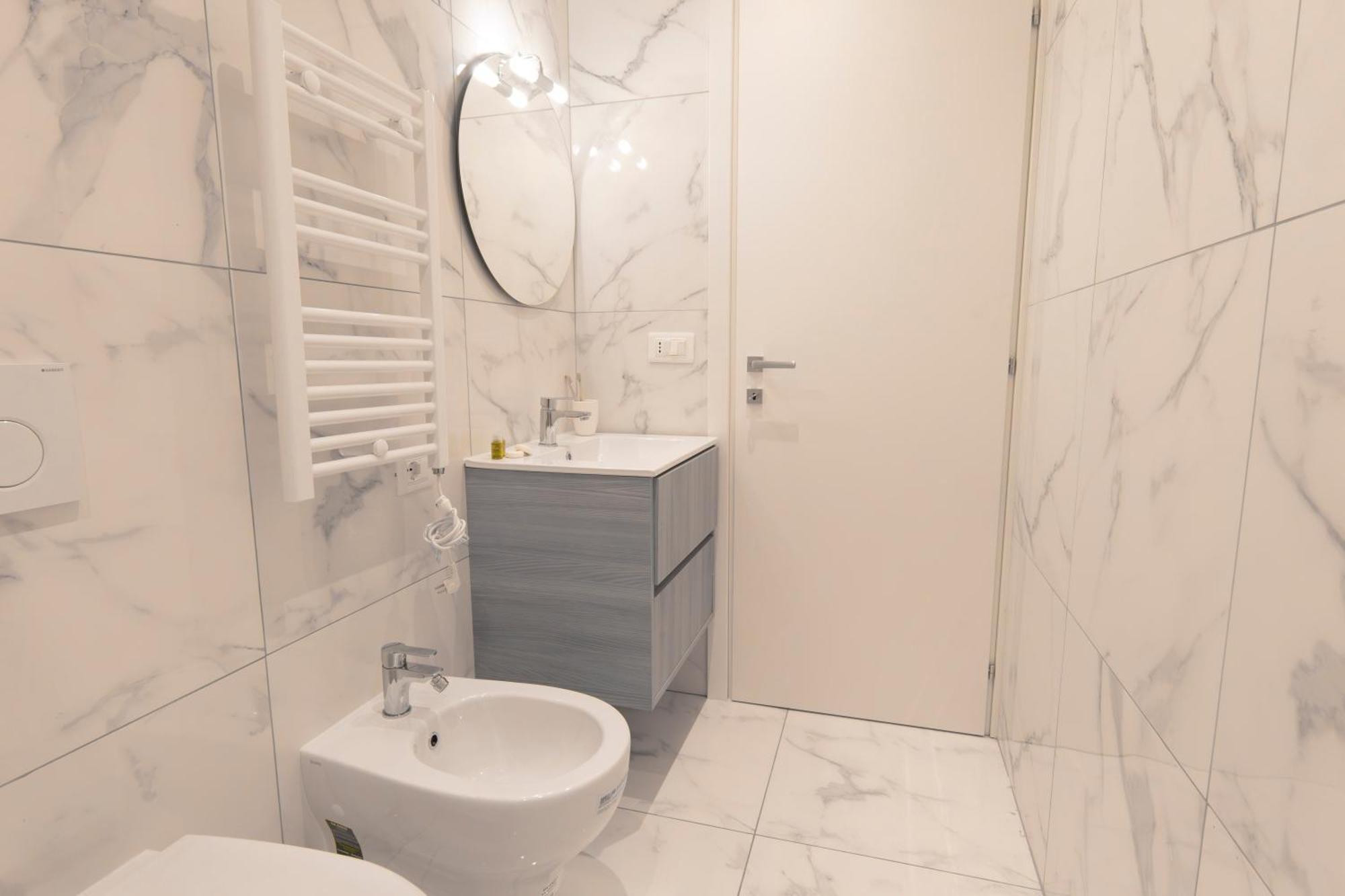 Modern & Stylish Near Isola & Central Station ميلان المظهر الخارجي الصورة